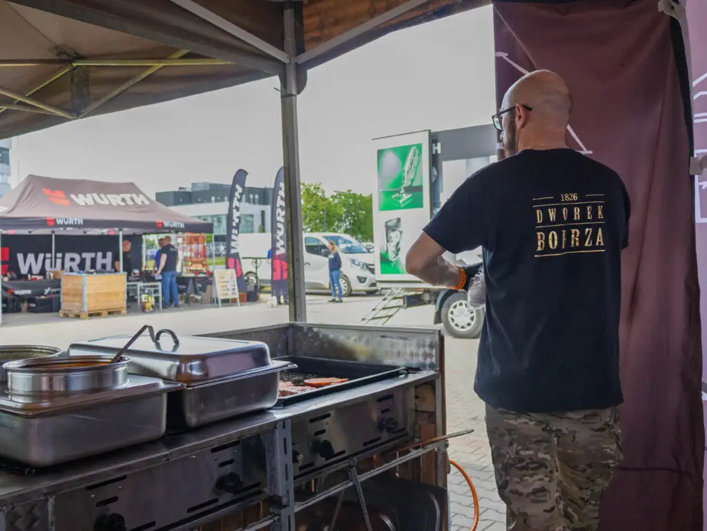 Dworek Bobrza – ekipa grillowa podczas obsługi eventu firmowego w Krakowie i Małopolsce